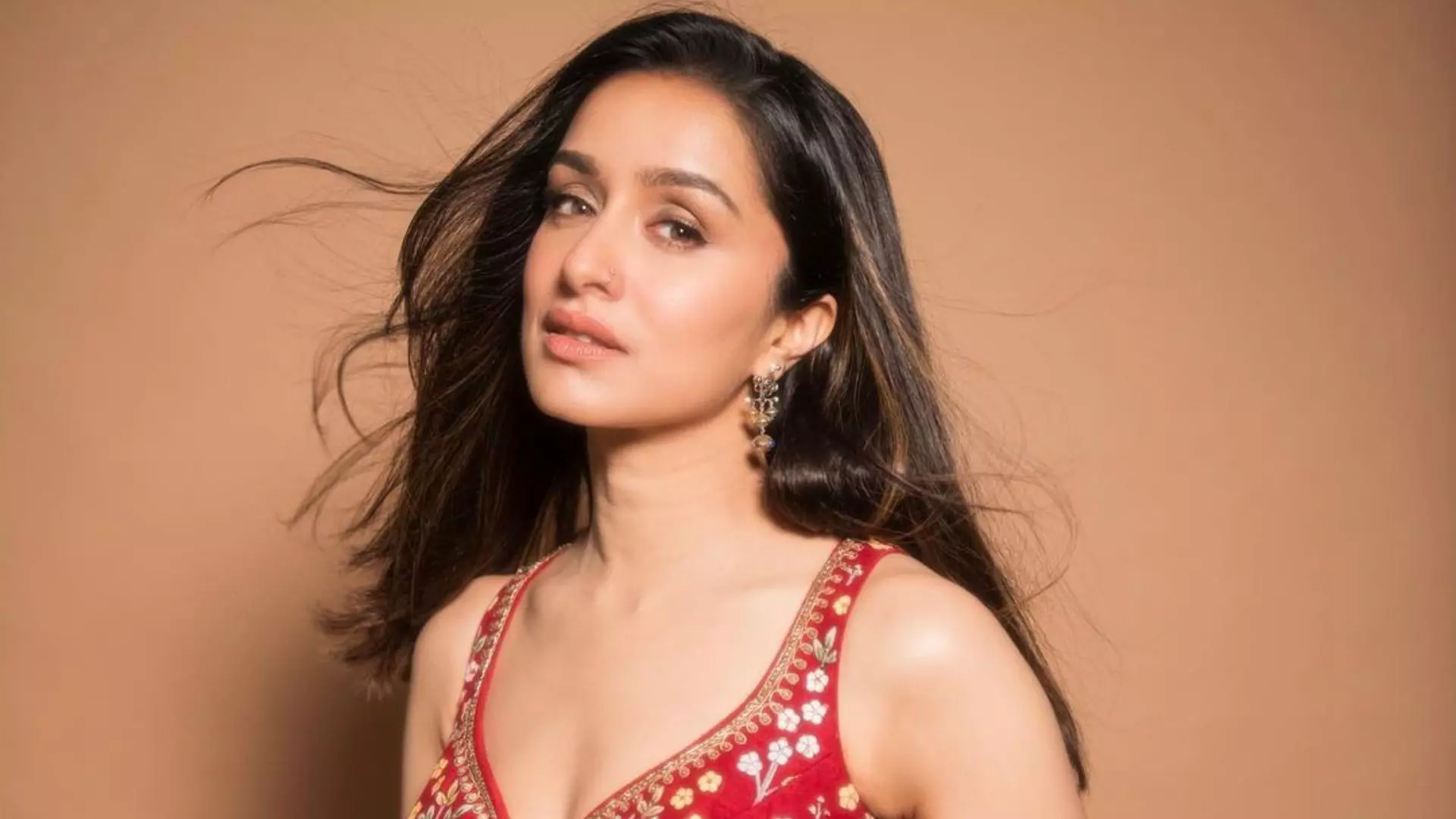 Shraddha Kapoor इस वजह से लगातार साइन नहीं करती हैं फिल्में, क्या होगा एक्ट्रेस का नेक्स्ट प्रोजेक्ट Shraddha Kapoor इस वजह से लगातार साइन नहीं करती हैं फिल्में, क्या होगा एक्ट्रेस का नेक्स्ट प्रोजेक्ट