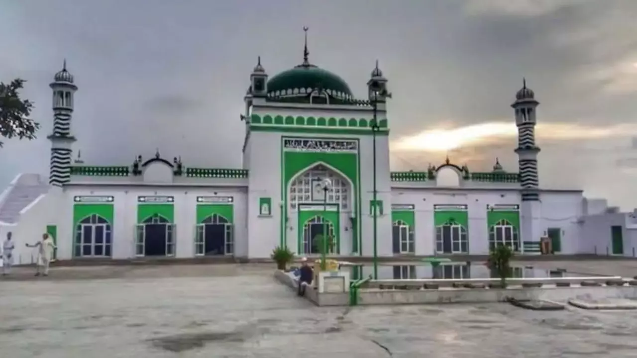मंदिर या मस्जिद: सर्वे के आदेश के बाद जुमे पर संभल संभलकर! कैसे हैं हालात?
