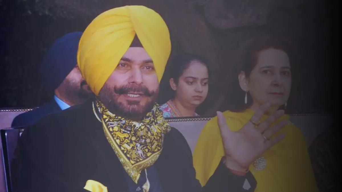 हल्दी और नींबू पानी ने खत्म किया कैंसर, नवजोत सिंह सिद्धू के दावे पर आखिर क्यों भड़के डॉक्टर?
