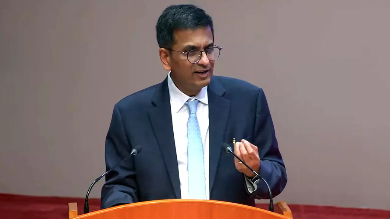 आसान नहीं था जज का काम, ट्रोलिंग और परिवार से दूरी... जब पूर्व CJI चंद्रचूड़ ने सुनाई अपनी कहानी