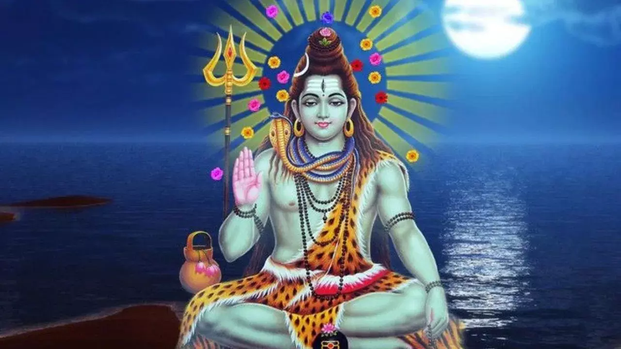 सोमवार व्रत में इन नियमों का रखें ध्यान, महादेव की कृपा से हर इच्छा होगी पूरी!