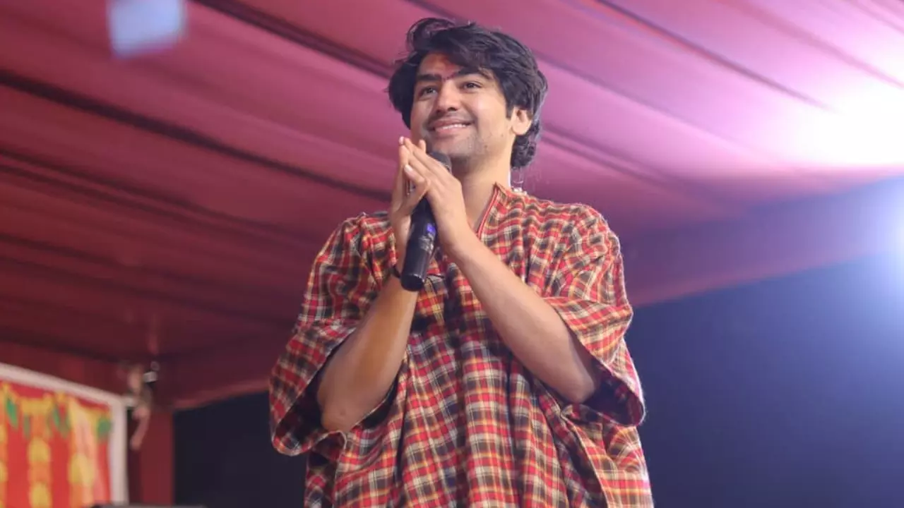 दिन में 7 चाय, 5 घंटे की नींद, धीरेंद्र शास्त्री हिंदू एकता यात्रा में क्या दे रहे लोगों को मंत्र?