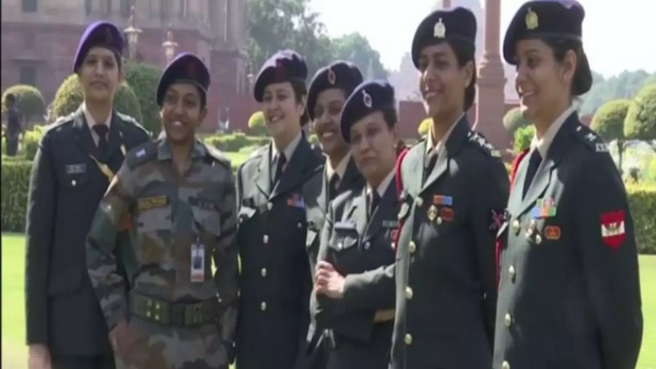 अपनी मर्जी से करती हैं काम, कमांडर बनने लायक नहीं है इनकी ट्रेनिंग; कोर कमांडर की फीडबैक में उठे सवाल