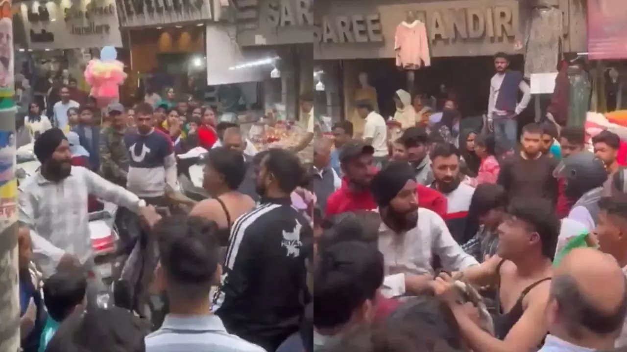 हद कर दी यार! महिलाओं के अंडरगारमेंट्स पहन कर बाजार में उतरा युवक, दुकानदारों ने कर दी पिटाई