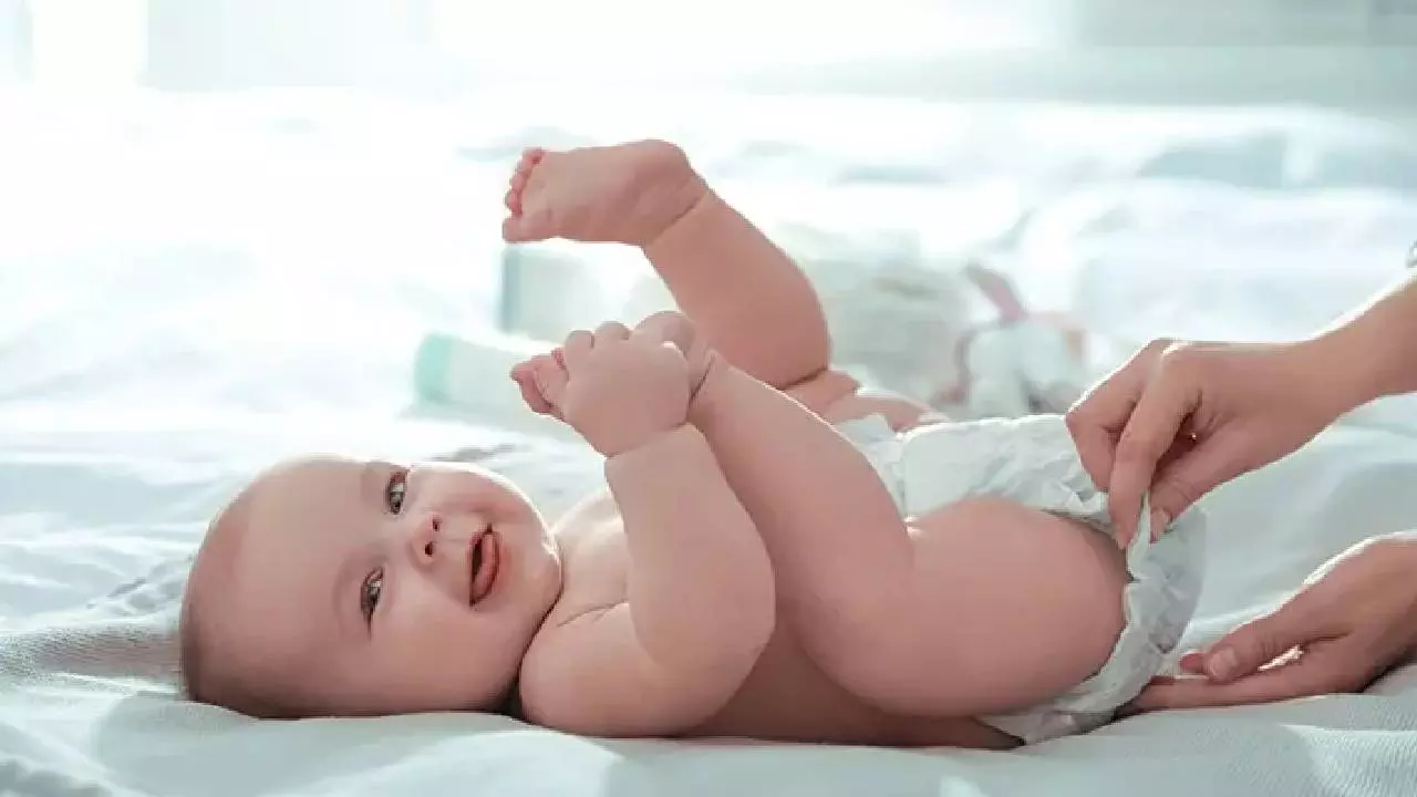 क्या आपने बच्चों के डायपर पर देखा है X और + का अनोखा निशान? जानें क्या है इसके पीछे का विज्ञान