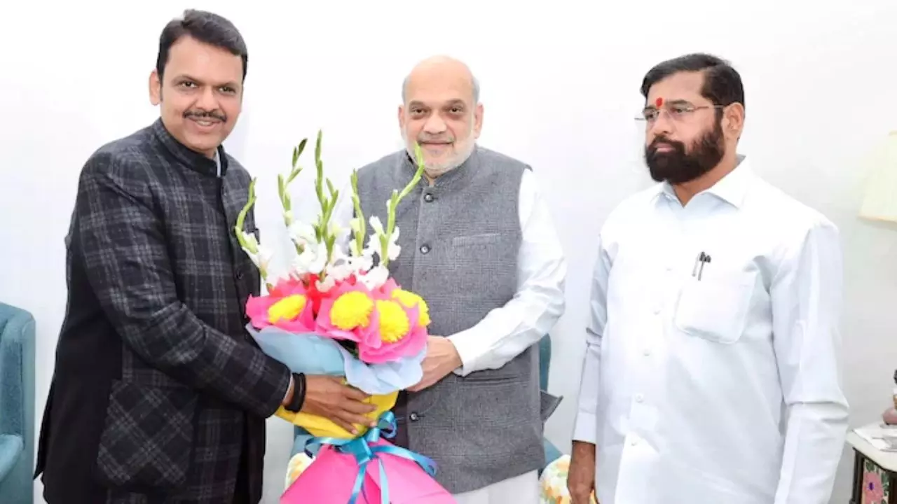 दिल्ली में भी नहीं बनी बात! अब मुंबई में होगा फैसला, CM पद पर सस्पेंस बरकरार