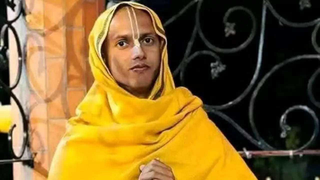 यूनुस सरकार का अत्याचार! बांग्लादेश में दूसरा हिंदू पुजारी गिरफ्तार, बिना वारंट उठा ले गई पुलिस