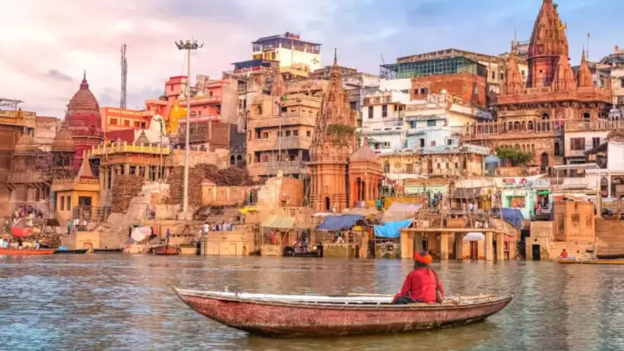 वाराणसी के 7 मंदिरों में छुपा है हर मनोकामना का राज, जानें क्यों जाना चाहिए ये पवित्र स्थल!