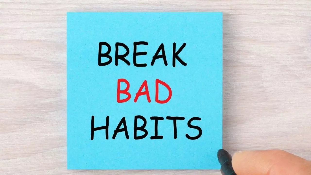 Bad Habits: वो खतरनाक आदतें जो आपकी पूरी जिंदगी को बर्बाद कर सकती हैं! आज पाएं छुटकारा