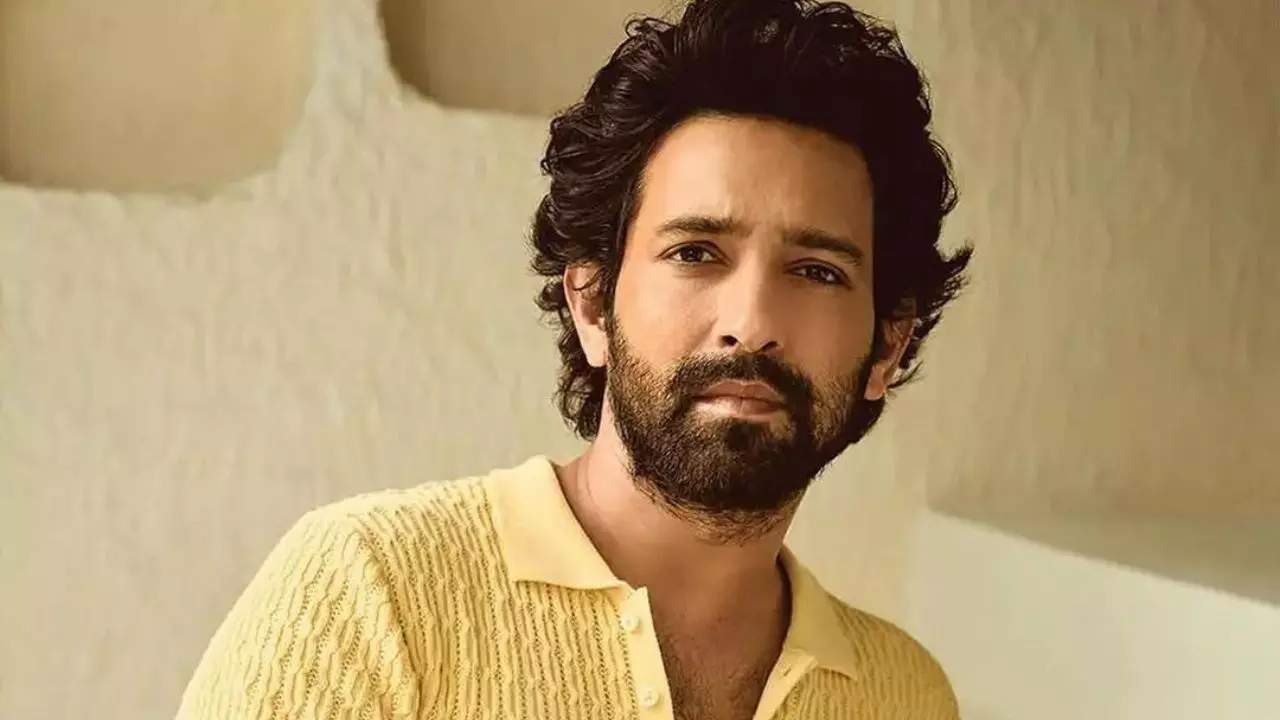 मैं रिटायर नहीं हो रहा हूं..., विक्रांत मैसी ने बताई पोस्ट की सच्चाई मैं रिटायर नहीं हो रहा हूं..., विक्रांत मैसी ने बताई पोस्ट की सच्चाई