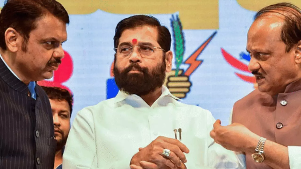सीएम आवास पहुंचे एकनाथ, पावर शेयरिंग में बीजेपी, शिंदे और पवार की क्या होगी हिस्सेदारी? पढ़ें लेटेस्ट अपडेट