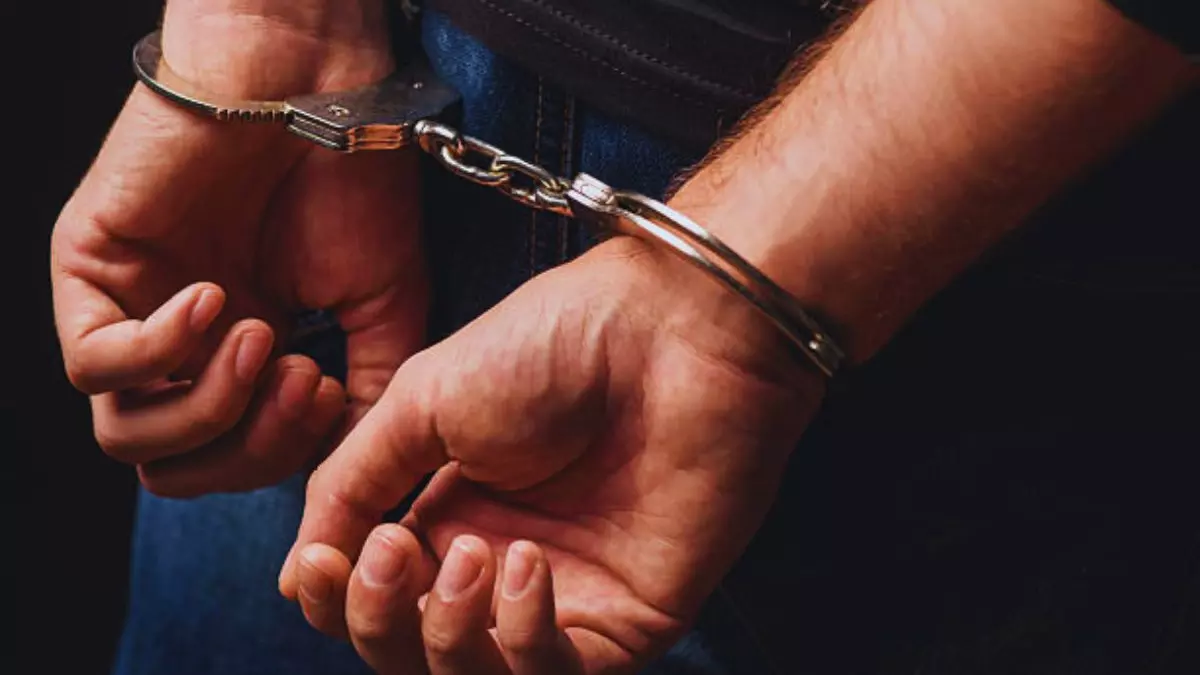 रामायण के नाटक में राक्षस का रोल निभाने वाले एक्टर ने मंच पर जिंदा सुअर के पेट का मांस खाया
