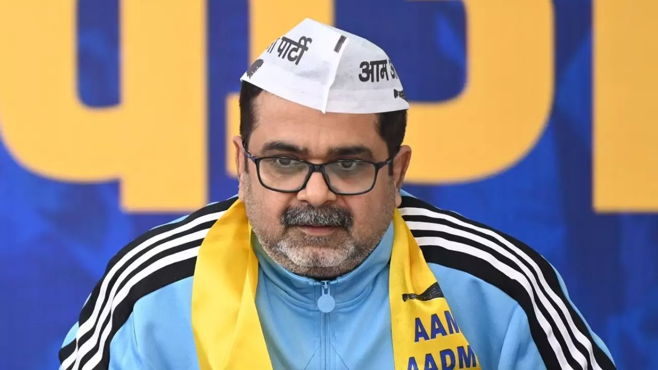 PM मोदी की तारीफ करने वाले अवध ओझा क्यों नहीं गए BJP में? शिक्षा को लेकर दिल्ली चुनाव में क्या होगा असर