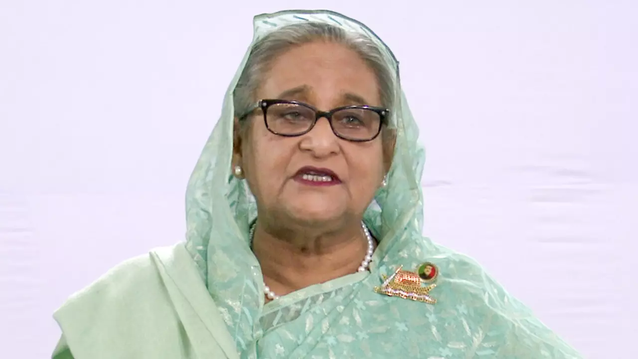 नरसंहार का मास्टरमाइंड है यूनुस, हिन्दुओं पर हो रहे अत्याचार पर शेख हसीना का फूटा गुस्सा
