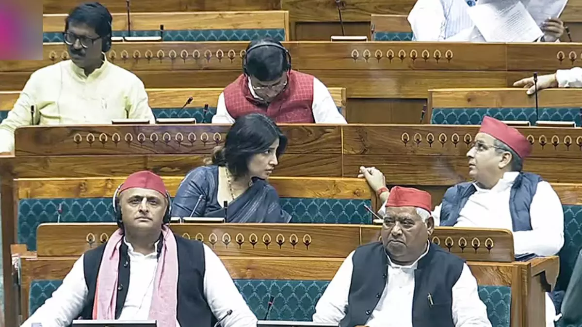 लोकसभा में सीट को लेकर रार, अलग थलग दिखी कांग्रेस और समाजवादी पार्टी; आखिर क्यों हुआ विवाद?