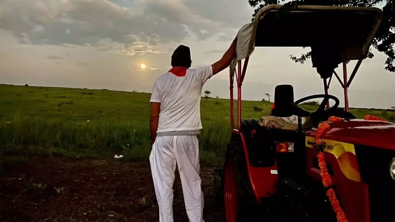 गुजारे के लिए बेचते थे सिगरेट, फिल्म में 16 मिनट का किरदार बना दिया रातों रात सुपरस्टार गुजारे के लिए बेचते थे सिगरेट, फिल्म में 16 मिनट का किरदार बना दिया रातों रात सुपरस्टार