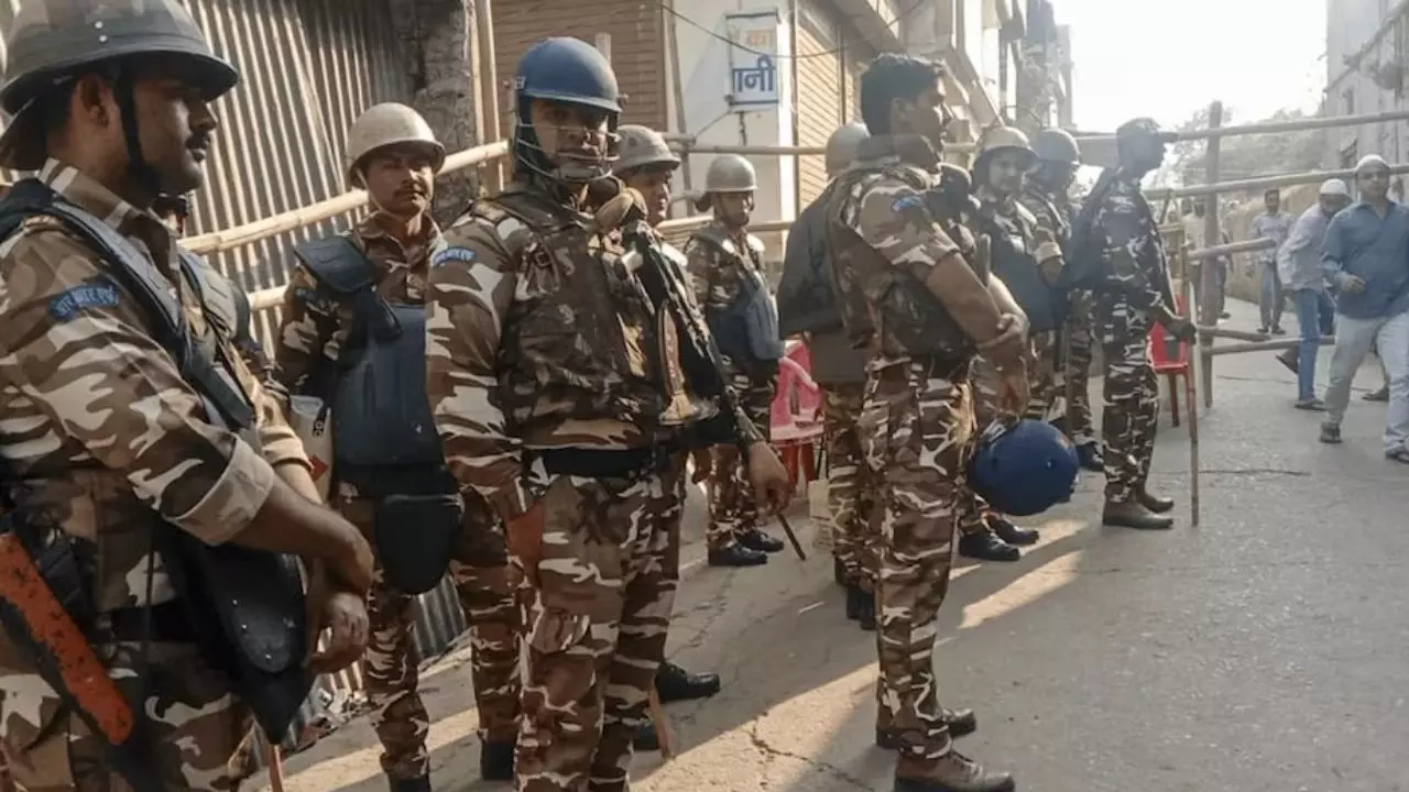 UP: जुमे की नमाज को लेकर 26 जिलों में प्रशासन अलर्ट, चप्पे-चप्पे पर पहरा