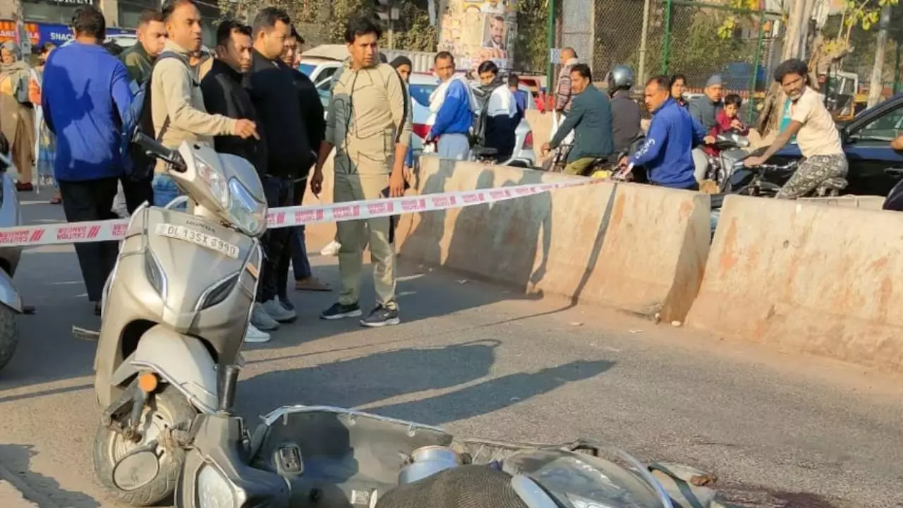 मॉर्निंग वॉक पर निकले व्यापारी का मर्डर, केजरीवाल बोले- अमित शाह ने दिल्ली को बर्बाद कर दिया