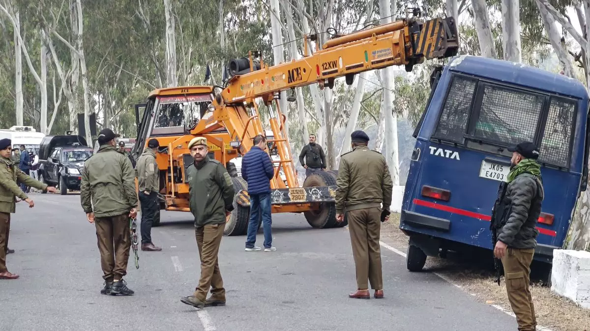 मर्डर या सुसाइड! जम्मू-कश्मीर के उधमपुर में दो पुलिसकर्मियों की मौत का क्या है राज?