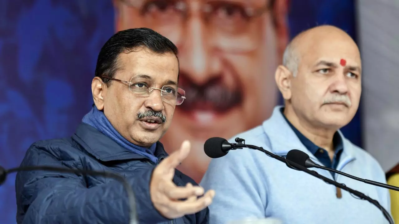 विपक्ष की नीतियों से किस तरह दिल्ली का दिल जीतेगी AAP, जानें क्या है केजरीवाल की जीत की योजना?