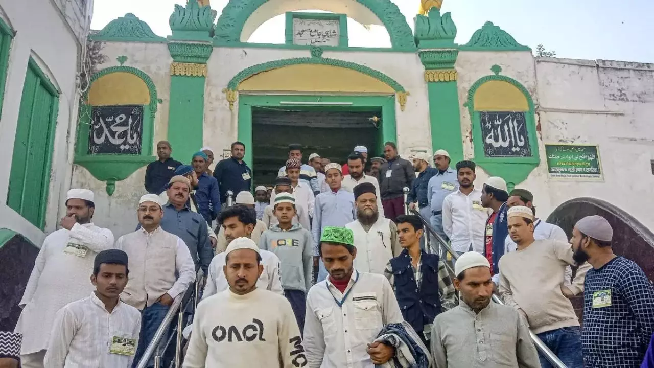 आज कोर्ट में दाखिल नहीं होगी संभल मस्जिद विवाद की सर्वे रिपोर्ट! जानें अब आगे क्या आज कोर्ट में दाखिल नहीं होगी संभल मस्जिद विवाद की सर्वे रिपोर्ट! जानें अब आगे क्या