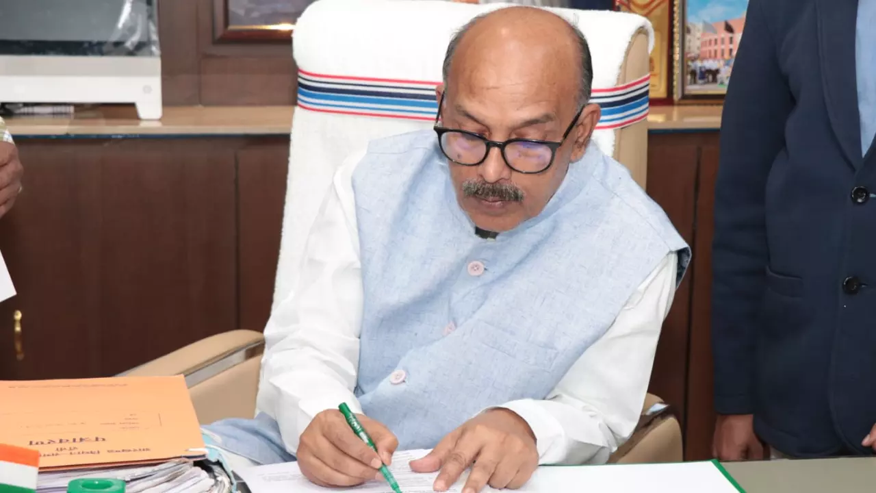 कौन हैं रबींद्रनाथ महतो? दोबारा बनने जा रहे झारखंड विधानसभा के स्पीकर कौन हैं रबींद्रनाथ महतो? दोबारा बनने जा रहे झारखंड विधानसभा के स्पीकर