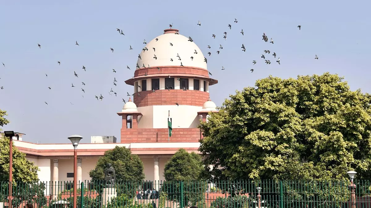 फेसबुक न चलाएं जज, संन्यासियों की तरह रहें और घोड़ों की तरह काम करें...; SC को ऐसा क्यों कहना पड़ा? फेसबुक न चलाएं जज, संन्यासियों की तरह रहें और घोड़ों की तरह काम करें...; SC को ऐसा क्यों कहना पड़ा?