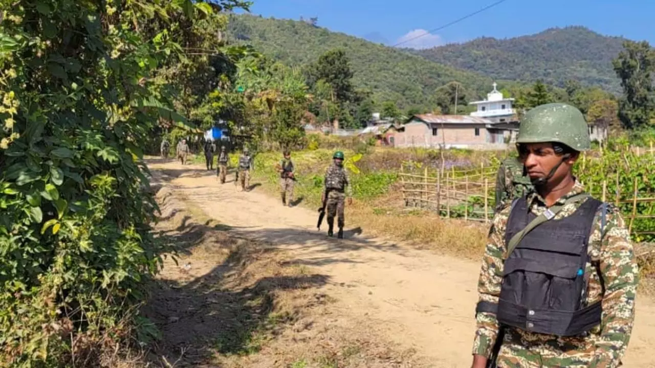 मणिपुर में नहीं थम रही हिंसा, बिहार के 2 मजदूरों की हत्या, साइकिल से लौट रहे थे घर मणिपुर में नहीं थम रही हिंसा, बिहार के 2 मजदूरों की हत्या, साइकिल से लौट रहे थे घर