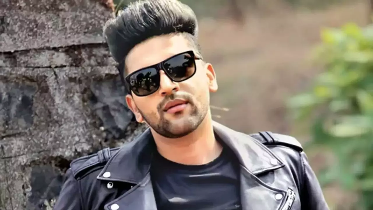 विरोध कर रहे किसानों के सपोर्ट में आए सिंगर Guru Randhawa, यूजर्स ने कहा- पैसे मिल गए क्या?.