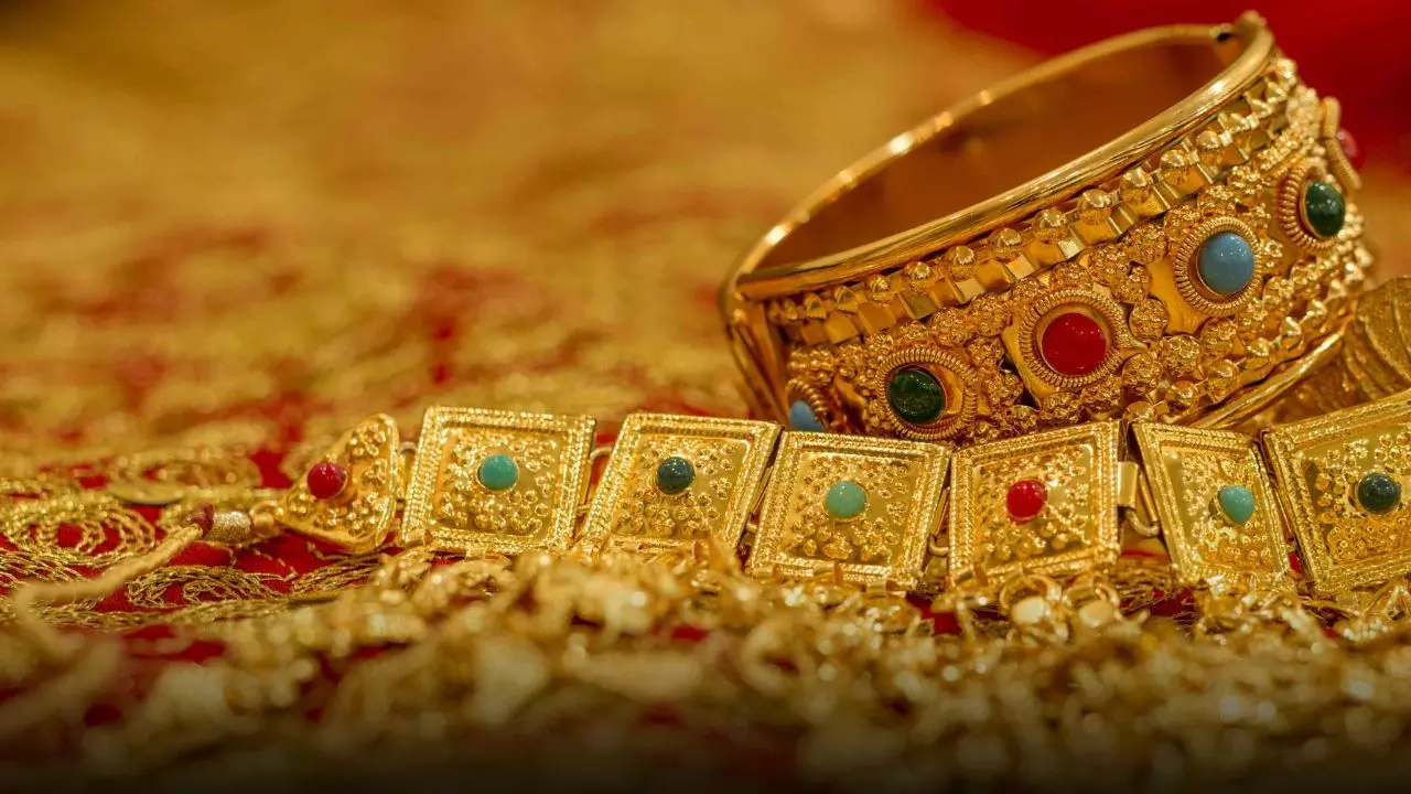 इन्वेस्टर्स को झटका! Sovereign Gold Scheme को सरकार क्यों कर सकती है बंद?