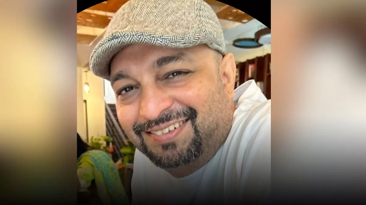 ब्रायन एडम्स के म्यूजिक कॉन्सर्ट में फैन को पैंट में करना पड़ा पेशाब, जोमैटो के CEO से की शिकायत