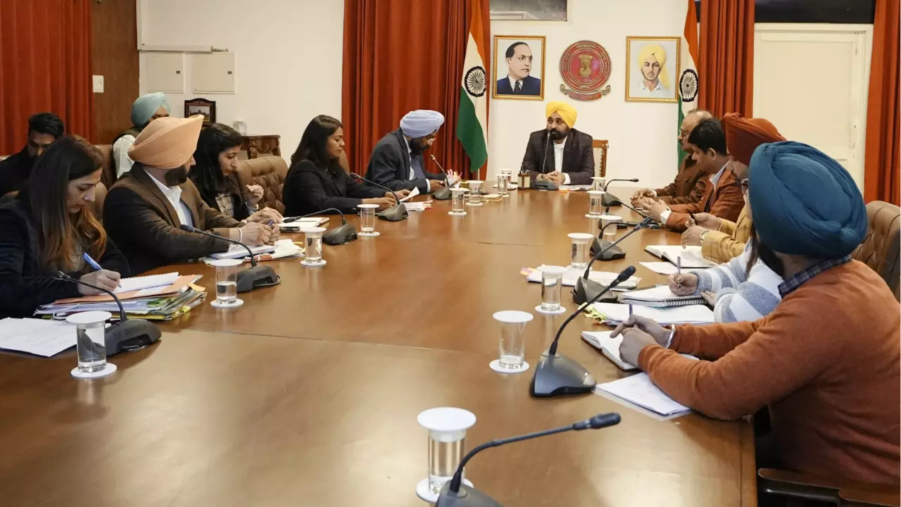 पंजाब में टूरिज्म सेक्टर को मिलेगी रफ्तार, CM मान ने अधिकारियों के साथ ही बैठक