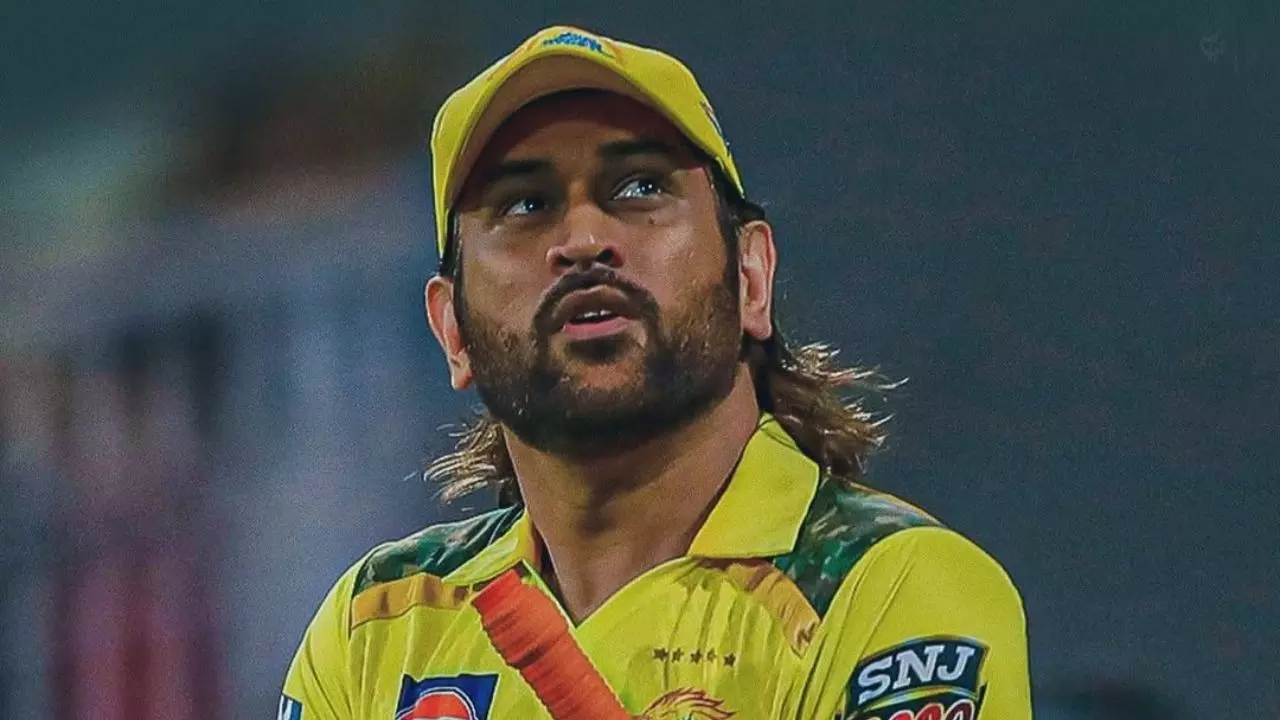 सरकार ने तो गिफ्ट कर दी जमीन, लेकिन धोनी करने लगे कमर्शियल यूज! अब होगा एक्शन