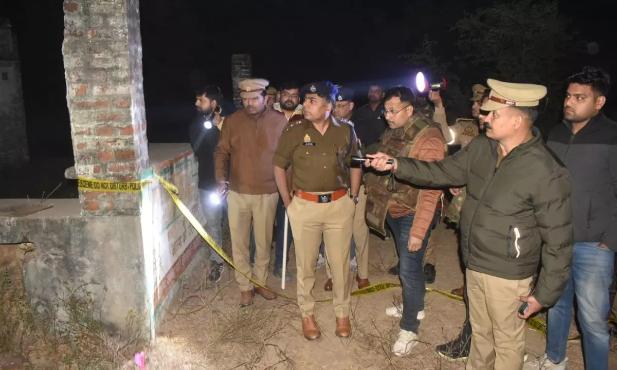 बैंक लूट में शामिल 2 का एनकाउंटर, लखनऊ और गाजीपुर में पुलिस ने किया ढेर, 2 अभी भी फरार बैंक लूट में शामिल 2 का एनकाउंटर, लखनऊ और गाजीपुर में पुलिस ने किया ढेर, 2 अभी भी फरार