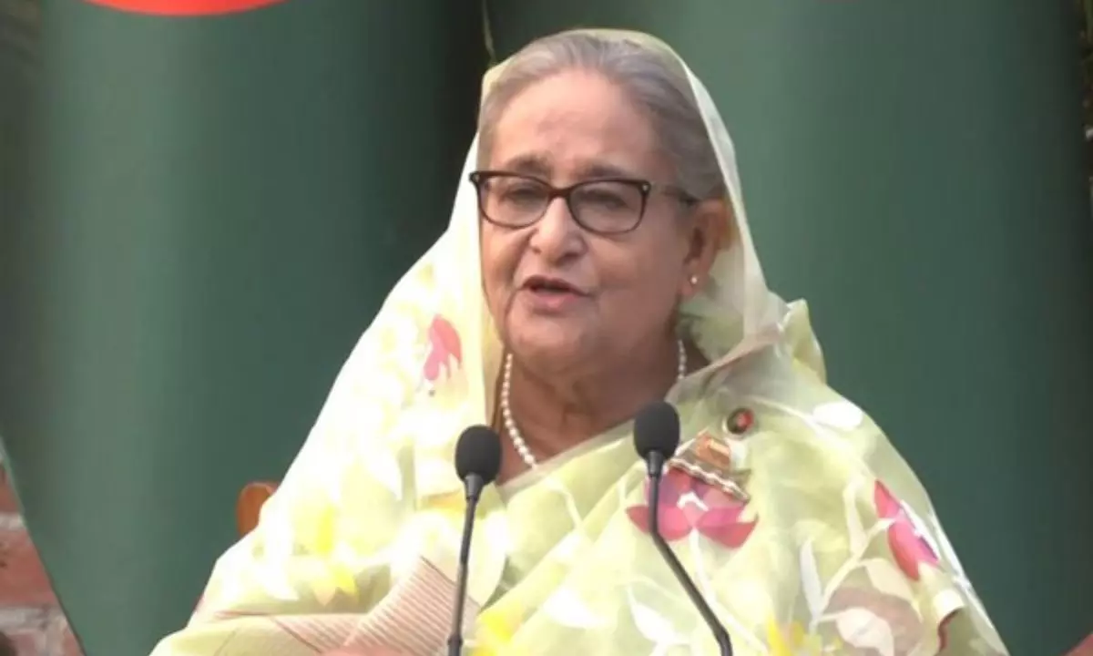 क्रिसमस पर बधाई या यूनुस को चेतावनी! बांग्लादेश में हिंदुओं पर अत्याचार के खिलाफ पहली बार बोली शेख हसीना क्रिसमस पर बधाई या यूनुस को चेतावनी! बांग्लादेश में हिंदुओं पर अत्याचार के खिलाफ पहली बार बोली शेख हसीना