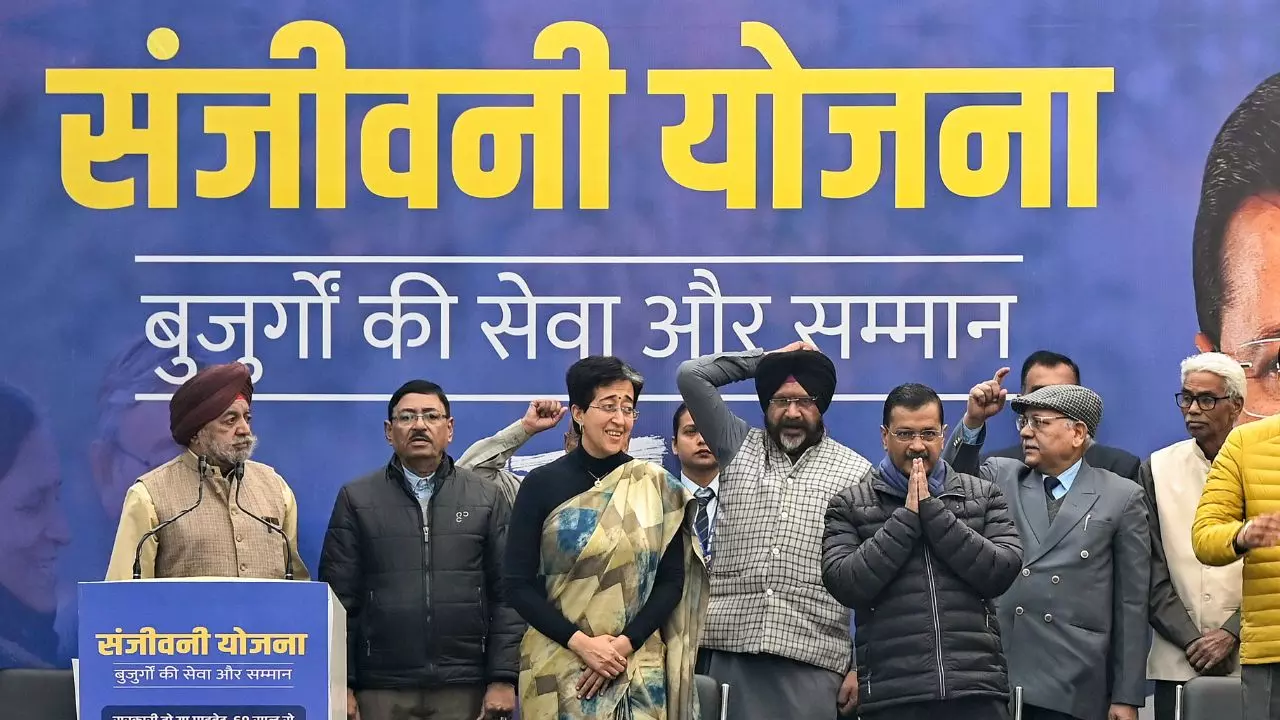 दिल्ली में लागू नहीं होगी संजीवनी और महिला सम्मान योजना, स्वास्थ्य विभाग के इस नोटिस से मचा घमासान