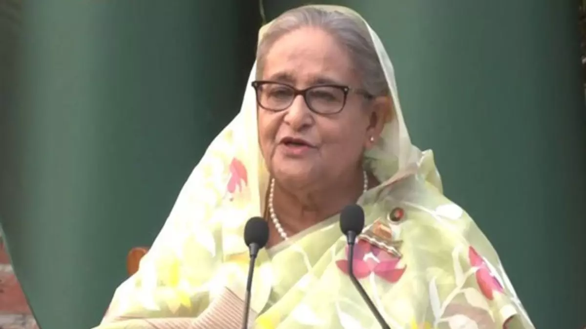 क्रिसमस पर बधाई या यूनुस को चेतावनी! बांग्लादेश में हिंदुओं पर अत्याचार के खिलाफ पहली बार बोली शेख हसीना