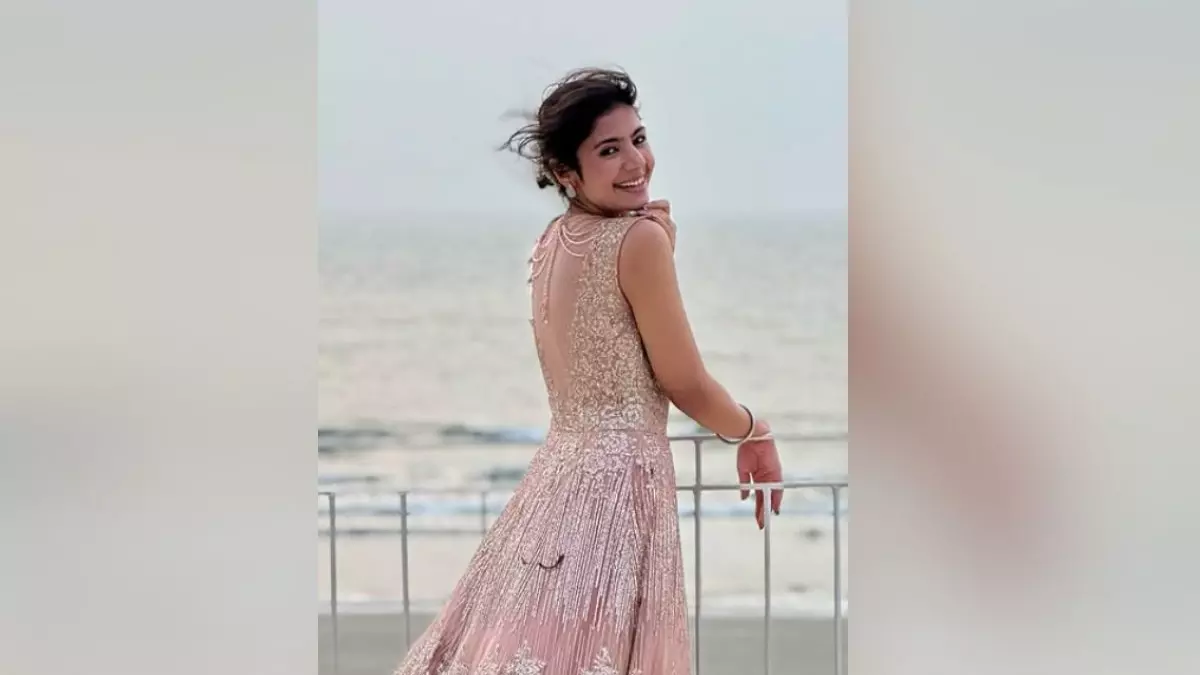 कौन थी जम्मू की मशहूर RJ सिमरन? घर में फंदे से लटका मिला शव, साजिश या हादसा!