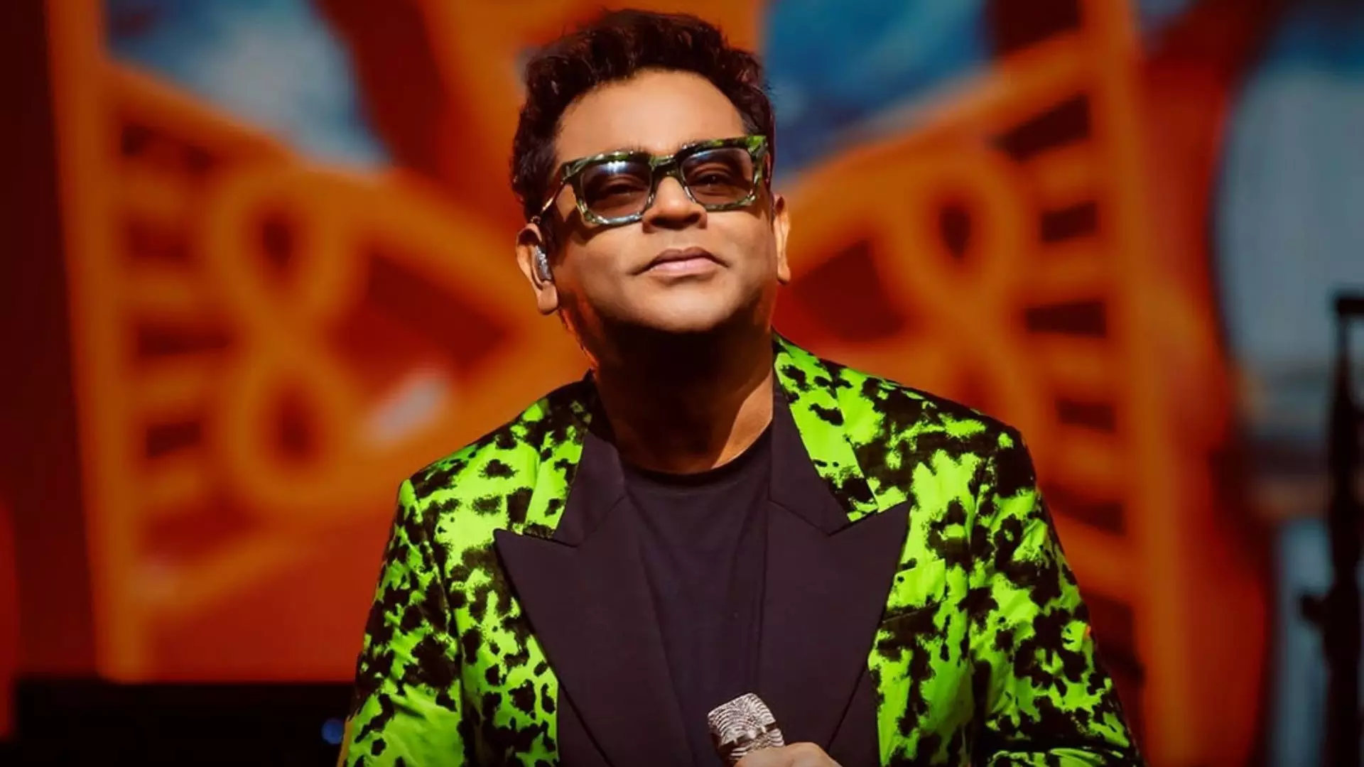 मुझे 7 साल लग गए... जब एक ड्रंक गिटारिस्ट की बातों का ऐसा हुआ था A. R. Rahman पर ऐसा असर मुझे 7 साल लग गए... जब एक ड्रंक गिटारिस्ट की बातों का ऐसा हुआ था A. R. Rahman पर ऐसा असर