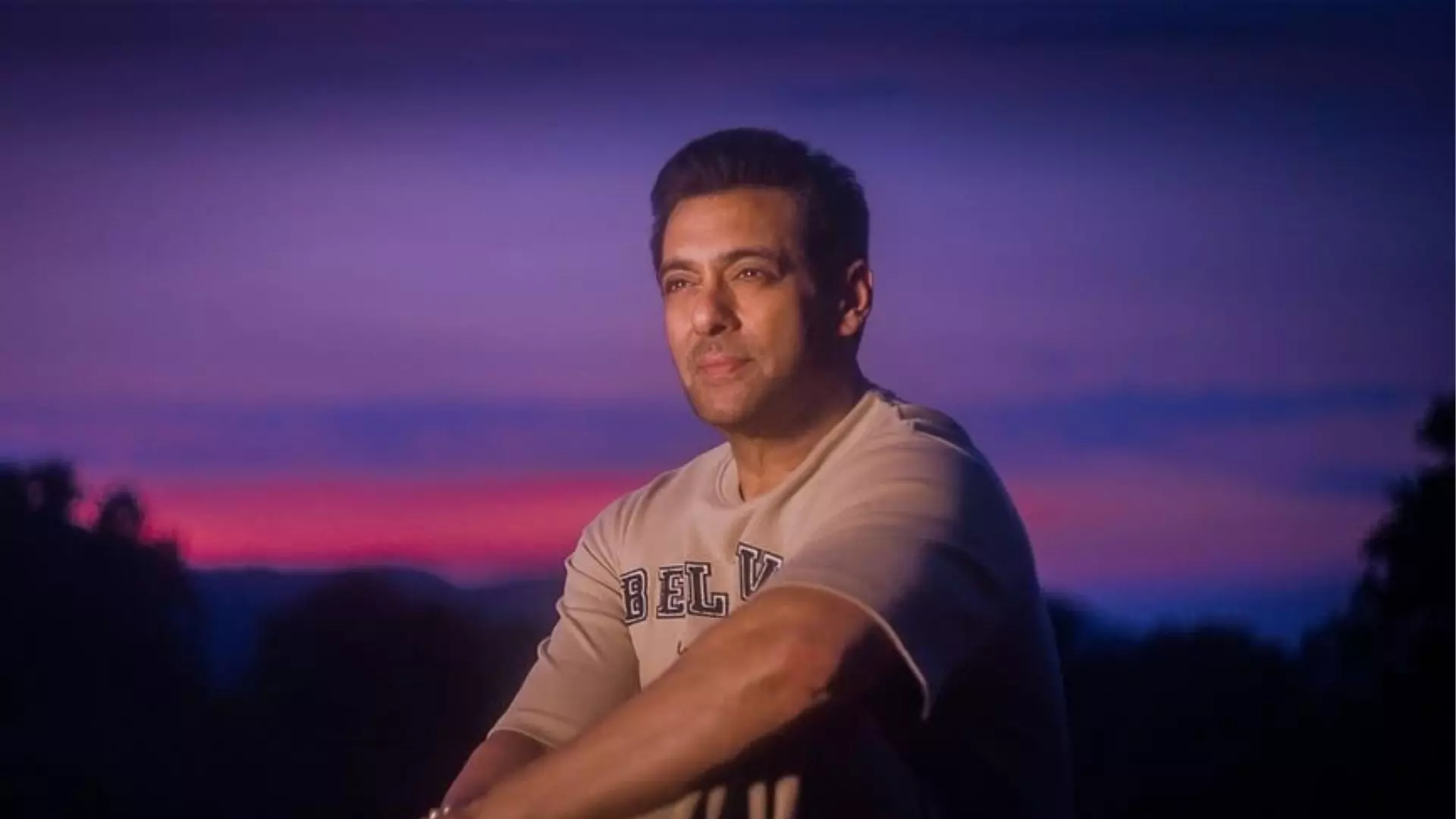 Salman Khan के फैंस को झटका, पूर्व पीएम के निधन के शोक में पोस्टपोन हुआ फिल्म Sikandar का टीजर Salman Khan के फैंस को झटका, पूर्व पीएम के निधन के शोक में पोस्टपोन हुआ फिल्म Sikandar का टीजर