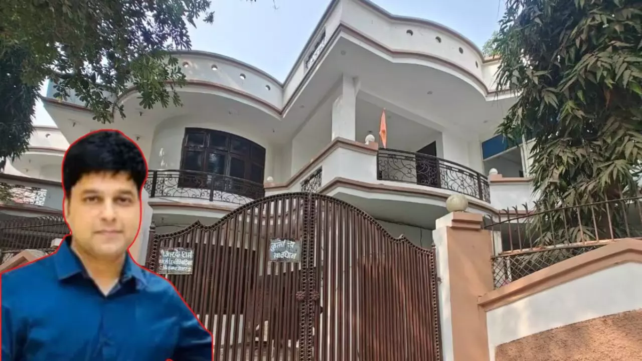 करोड़पति कांस्टेबल केस में कहां-कहां हुई चूक, क्या है सही आंकड़ा 7.98 करोड़ या 55 लाख? करोड़पति कांस्टेबल केस में कहां-कहां हुई चूक, क्या है सही आंकड़ा 7.98 करोड़ या 55 लाख?