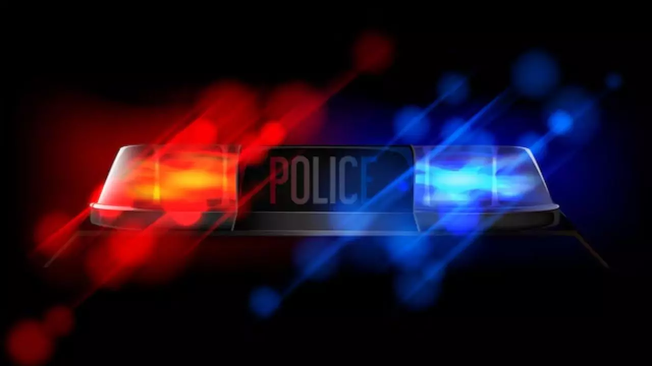 पुलिस चौकी के पास होती रही ताबड़तोड़ फायरिंग, सोती रही पुलिस; ASI समेत 8 पुलिस वाले सस्पेंड पुलिस चौकी के पास होती रही ताबड़तोड़ फायरिंग, सोती रही पुलिस; ASI समेत 8 पुलिस वाले सस्पेंड