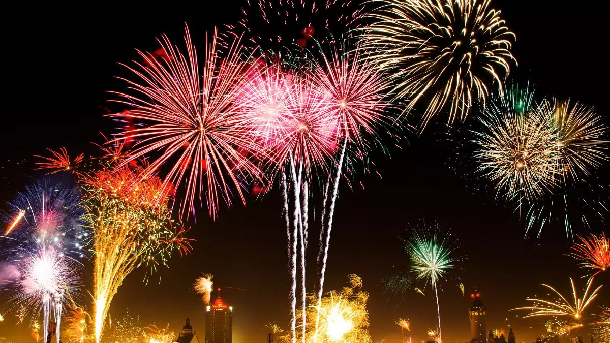New Year Eve: अब न्यू ईयर पर पीकर होंगे टल्ली, तो नोएडा पुलिस पहुंचाएगी घर