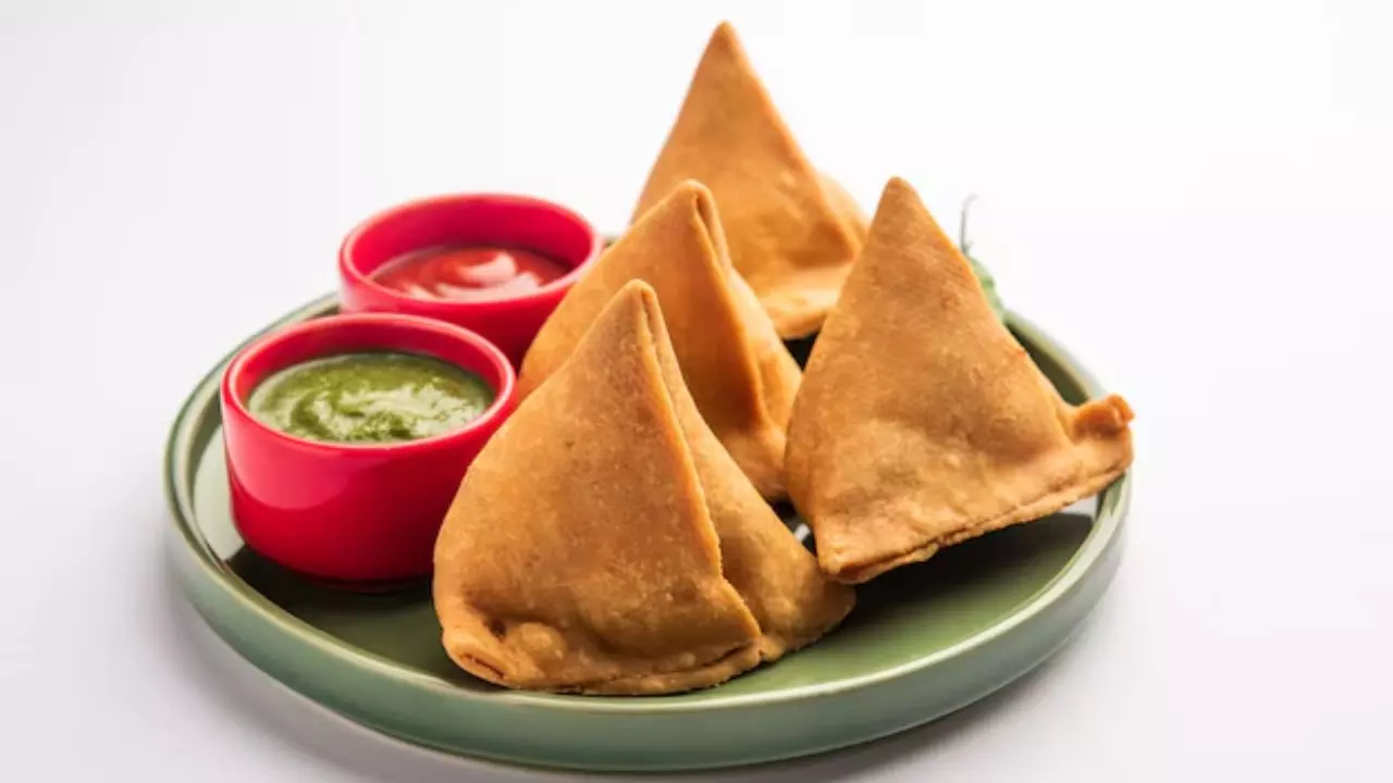 अमेरिका में इंडियन्स की मौज, होटलों में मिल रहे चाय-समोसे; टूरिस्टों की लगी भीड़