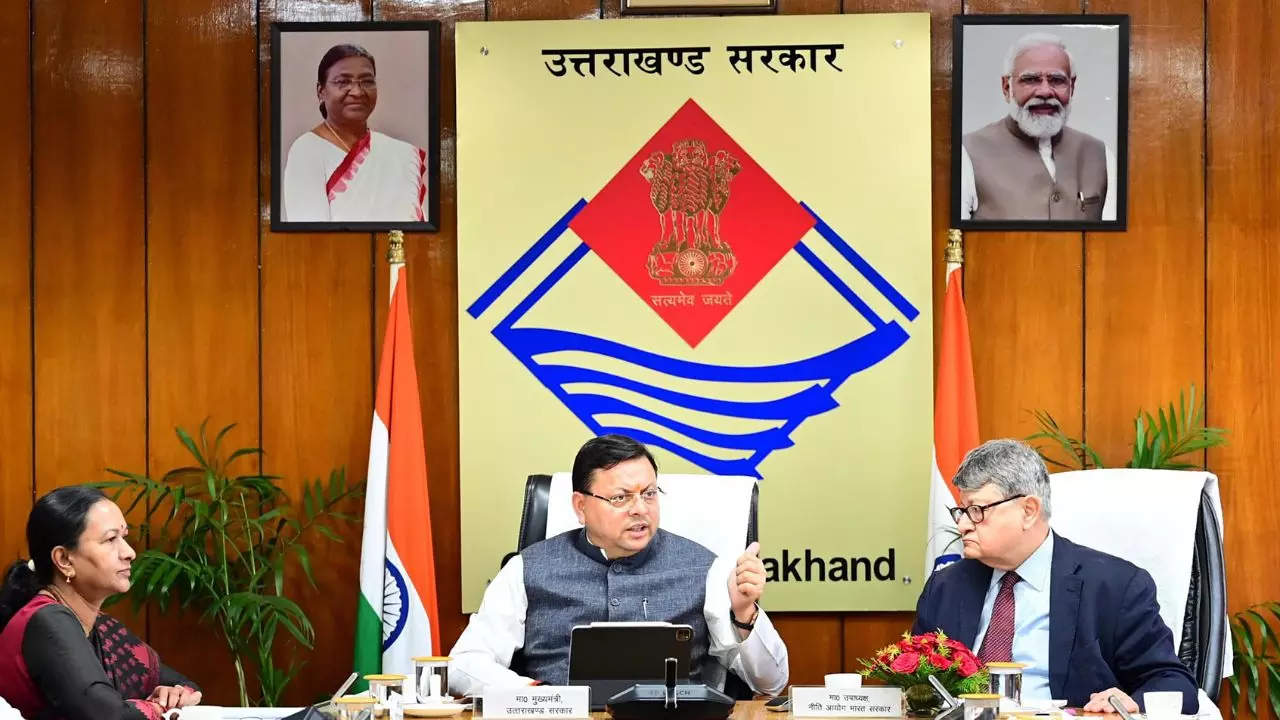 अब अधिकारियों की लगेगी क्लास, UCC का पढ़ना होगा पाठ; जनवरी से होगी ट्रेनिंग शुरू