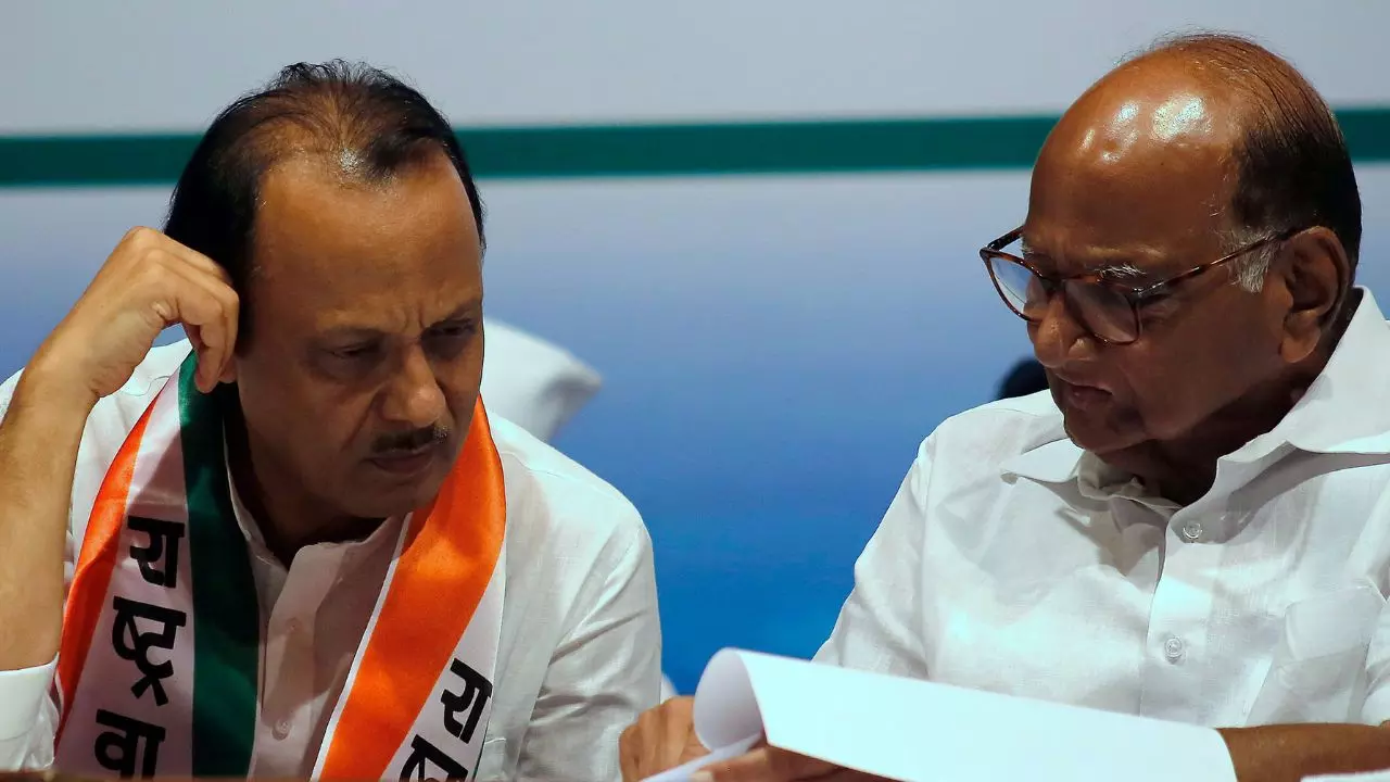 क्या एक हो जाएगा साहेब का परिवार? अजित पवार की मां के बयानों से महाराष्ट्र में मची सियासी हलचल