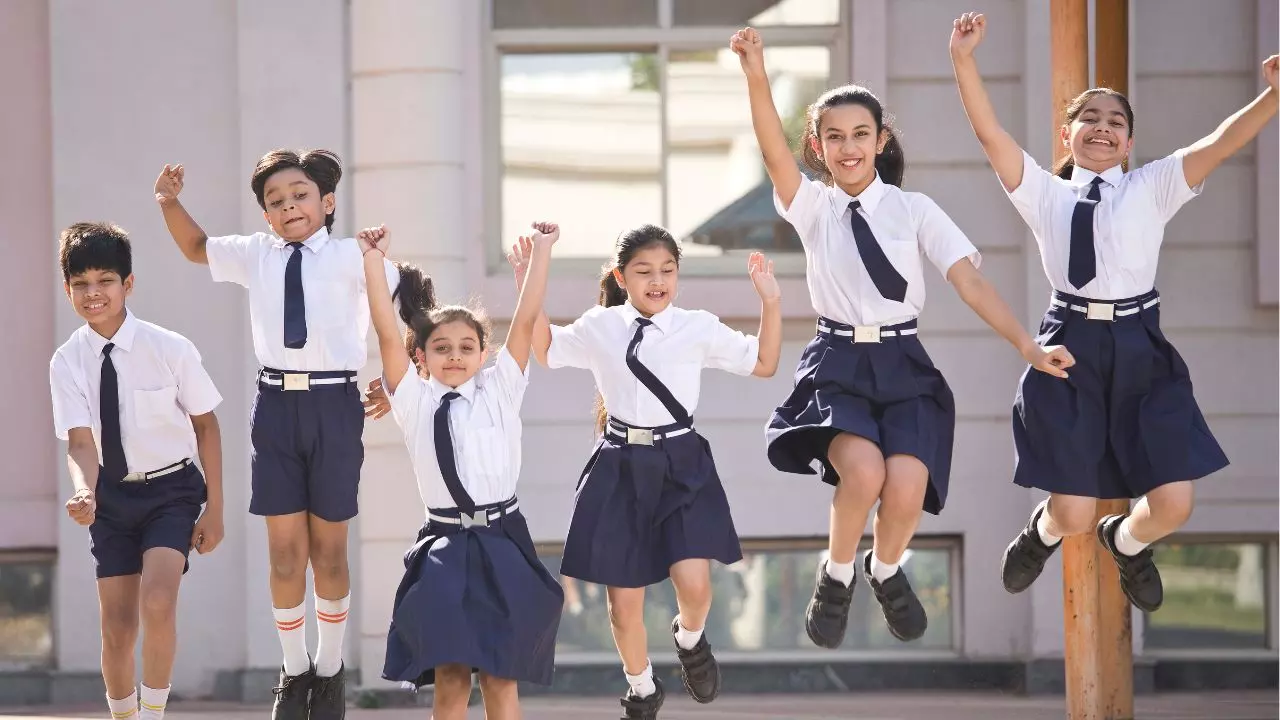स्कूल-कॉलेज में इस साल इतने दिन रहेगी छुट्टी, देखिए हॉलीडे लिस्ट स्कूल-कॉलेज में इस साल इतने दिन रहेगी छुट्टी, देखिए हॉलीडे लिस्ट