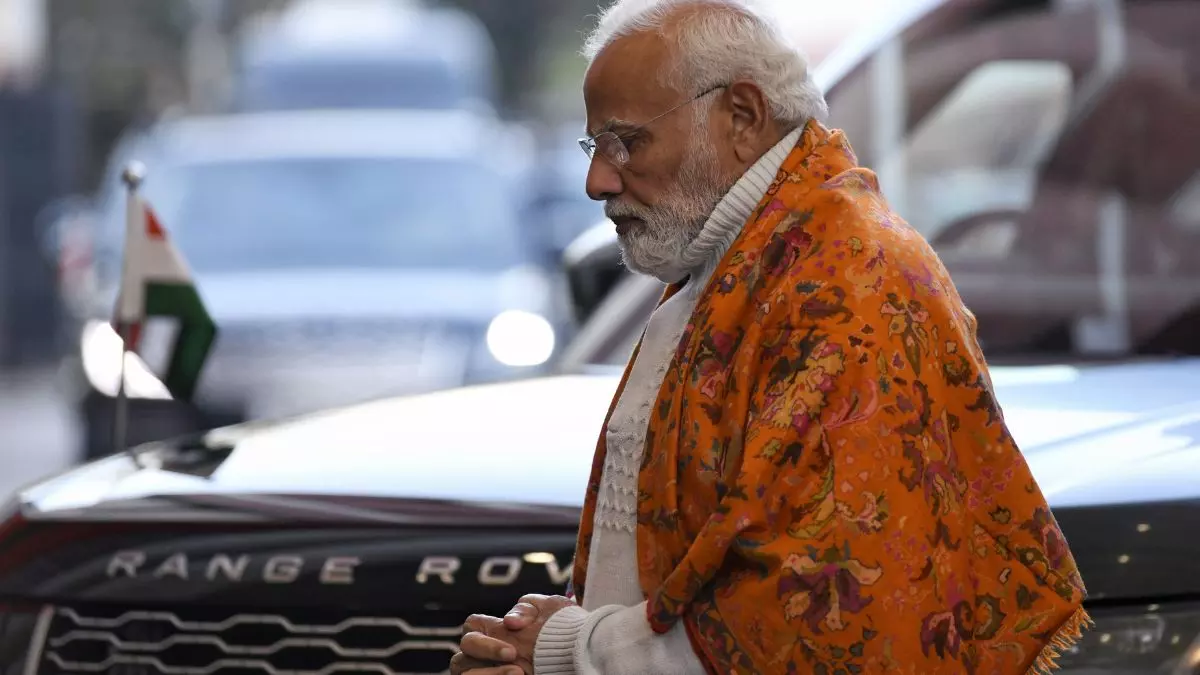 सावरकर पर DU कॉलेज का नाम रखने से बवाल, NSUI ने लिखा पीएम मोदी को खत; BJP क्या बोली? सावरकर पर DU कॉलेज का नाम रखने से बवाल, NSUI ने लिखा पीएम मोदी को खत; BJP क्या बोली?