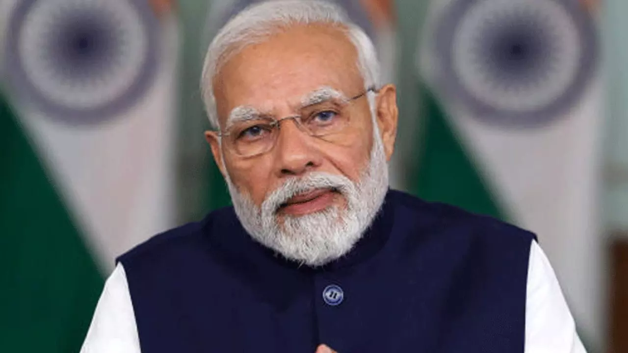 दिल्ली के दंगल में PM मोदी की एंट्री क्या दिलवा पाएगी BJP को जीत? झुग्गी वालों को देंगे न्यू ईयर गिफ्ट दिल्ली के दंगल में PM मोदी की एंट्री क्या दिलवा पाएगी BJP को जीत? झुग्गी वालों को देंगे न्यू ईयर गिफ्ट