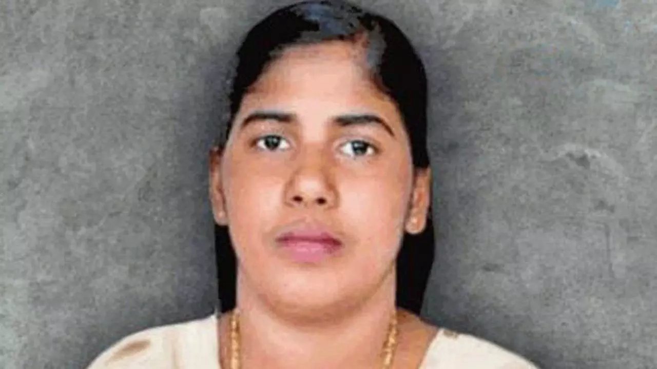 मौत के मुहाने से लौटी ज़िंदगी! यमन में केरल की नर्स निमिषा प्रिया की फांसी आखिरी पल में कैसे टली? मौत के मुहाने से लौटी ज़िंदगी! यमन में केरल की नर्स निमिषा प्रिया की फांसी आखिरी पल में कैसे टली?